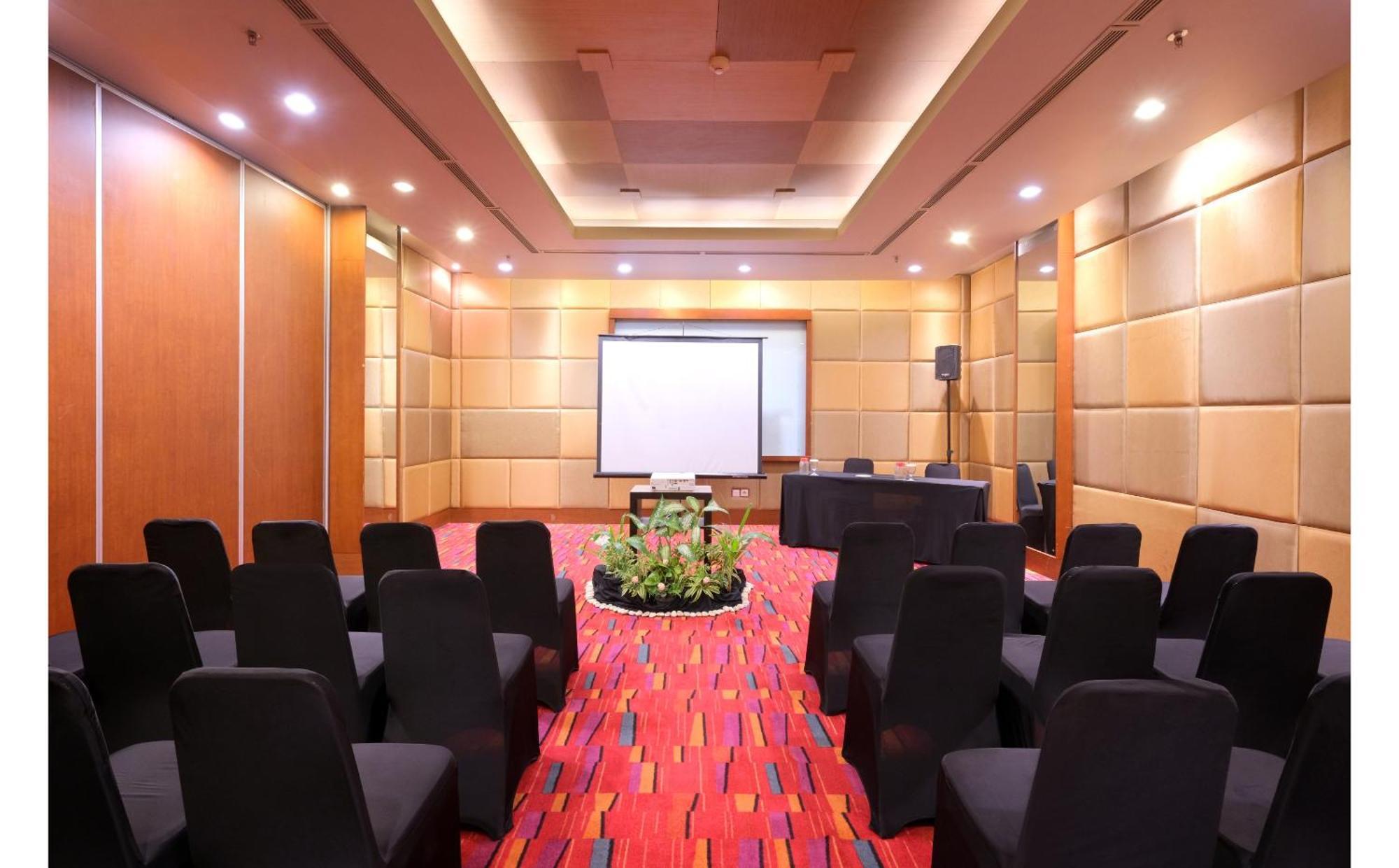Quest Hotel Simpang Lima - Semarang By Aston Eksteriør billede