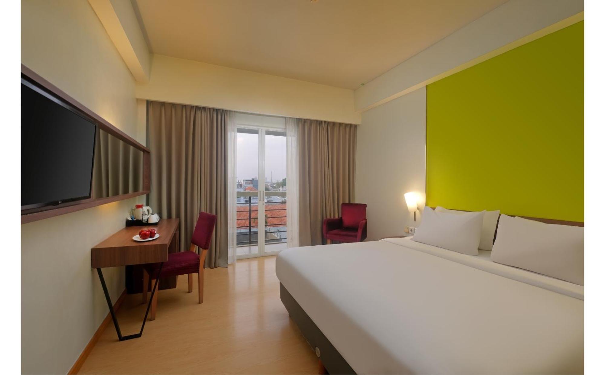 Quest Hotel Simpang Lima - Semarang By Aston Eksteriør billede