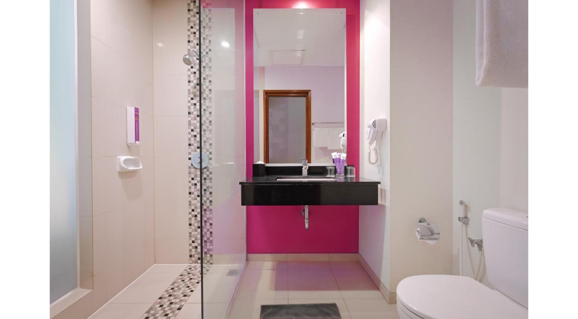 Quest Hotel Simpang Lima - Semarang By Aston Værelse billede