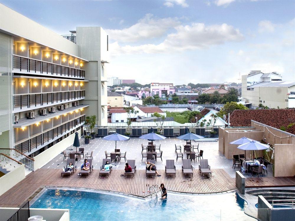 Quest Hotel Simpang Lima - Semarang By Aston Eksteriør billede